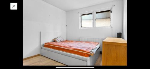 Tumba Apartamento | 2 bedrooms 1 bathroom kitchen apartment