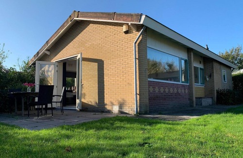 Sint Maartensvlotbrug Casa | 2 bedrooms, 4 persons, ideal for a family with children