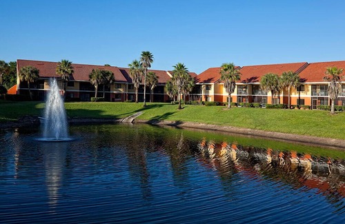West Kissimmee Villa | 2 dormitorios y 2 baños para dormir 8 (2 millas de Disney World)