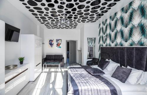 Lviv City Center Apartamento | 2 bedrooms Apartments Levia 2
