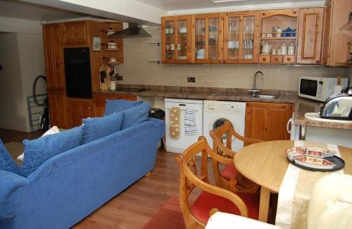 Hoddesdon Casa | 2 bedrooms Bell Cottage