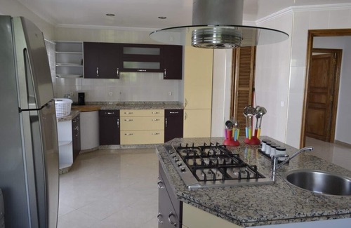 Swiss City Villa | Villa acogedora de 2 dormitorios con piscina Ref: T22037