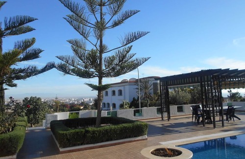Swiss City Villa | Villa acogedora de 2 dormitorios con piscina Ref: T22037