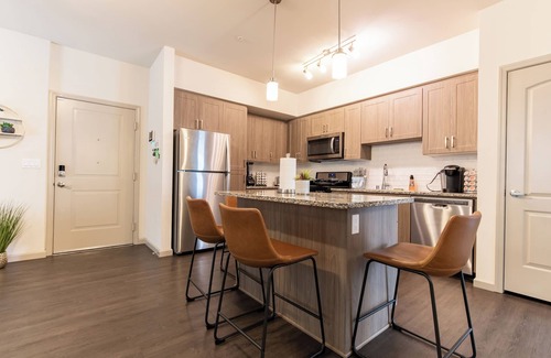 Camarillo Apartamento | 2 Bedrooms ✦ Ground Floor Unit ✦ Pool ✦ Wi-Fi ✦ Gym ✦ Pack 'n Play
