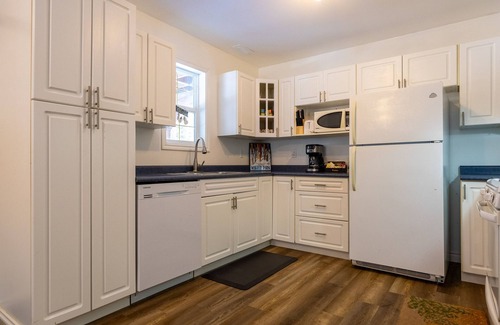 East Kootenay Condominio | 2 Bedrooms in Lower Level l Hot Tub