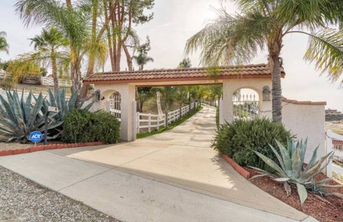 Temecula Casa | 2-bedrooms in serene resort-style pool oasis