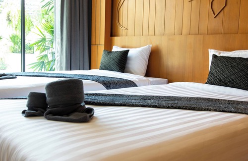 Chalong Complejo | 2-bedrooms pool access in beautiful residential area with fitness room, AC