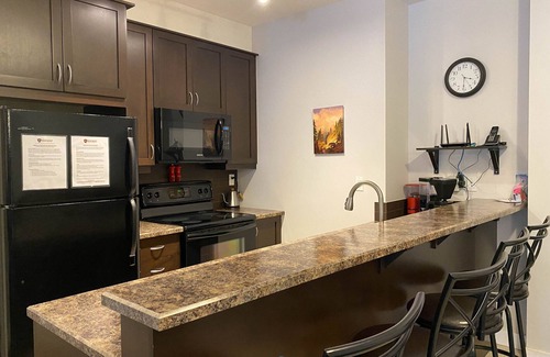 East Kootenay Condominio | 2 Bedrooms Sleeps 4 Adults l A/C