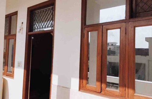 New Delhi Apartamento | 2 bedrooms spacious private apartment