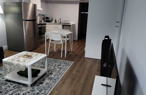 Halifax Apartamento | 2 beds ,1 bathroom at beautiful area of Clayton Park. Fits 4 persons.