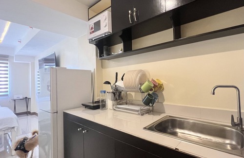 Paranaque Condominio | 2 Beds Staycation Place to Stay Near Manila Airport NAIA