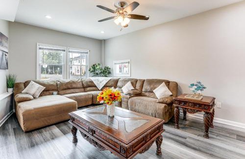 Ocean Gate Apartamento | 2 Blocks to Beach Apt with Grill in Ocean Gate!