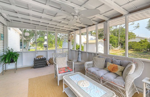 Harkers Island Casa | 2 Blocks to Crystal Coast: Family-Friendly Retreat