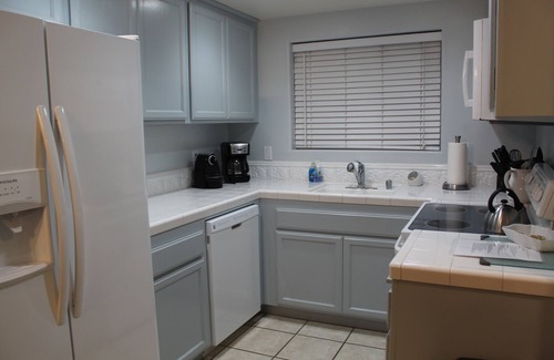 Downtown Condominio | Buena ubicación. 2 cuadras al mar