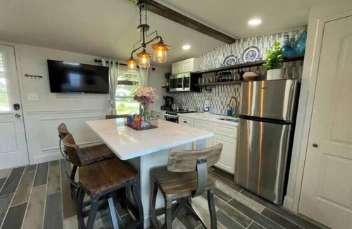 Davenport Casa | 2 BM/French Country Style DPLX