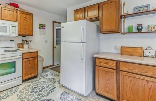 Ludington Cabaña | 2 BR, 2 BA cottage on Middle Bayou of Hamlin Lake.