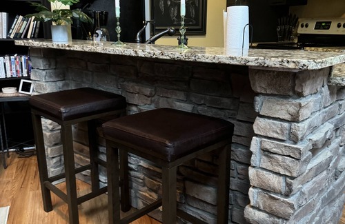 Deep Gap Chalet De Esquí | 2BR, 2 BA rustic mountainside cabin near Boone and Blowing Rock