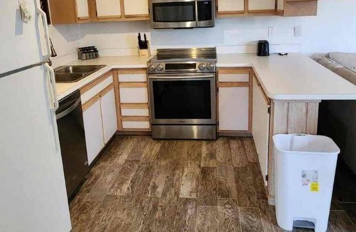 Kitty Hawk Condominio | 2-BR 2 Bath Pet Friendly Condo with Hot Tub/Pool close to Beach in Kitty Hawk