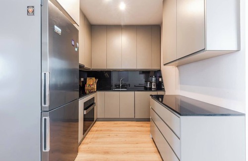 Shkoder Apartamento | 2-BR Apartment close to Radio Shkodra: Roger That!