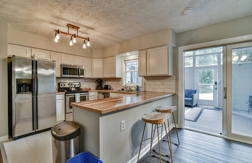 Oakley Apartamento | 2 BR apt near Mtn to Sea Hiking Trail