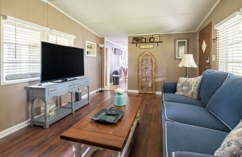 Denton Casa | 2 BR at Charles Mountain Rd