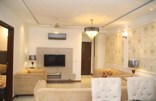 Balochistan Apartamento | 2 BR city view Apartment with AC WiFi TV and more