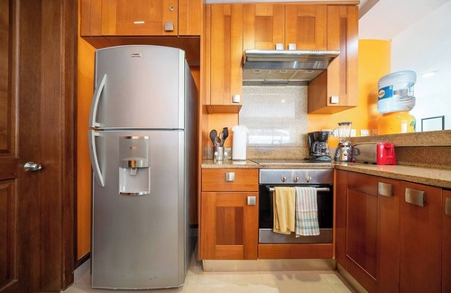Gonzalo Guerrero Condominio | 2 BR Condo - Pool & Gym - Calm and Safe