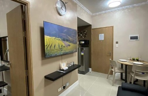 Paranaque Condominio | 2 BR Fully Furnished Condo in Parañaque with Pool and Parking - Bloom Unit 1134