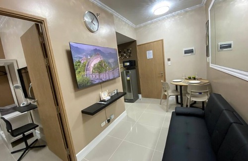 Paranaque Condominio | 2 BR Fully Furnished Condo in Parañaque with Pool and Parking - Bloom Unit 1134