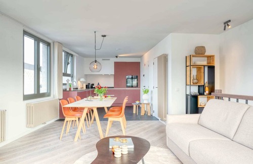 University District Apartamento | 2-BR Getaway with MAS view