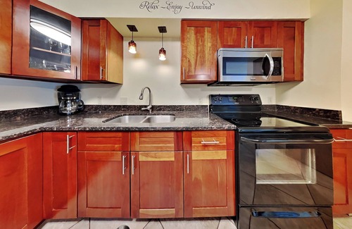 Put-in-Bay Condominio | 2 BR Pool View Unit - Updated Put-in-Bay Condo - Only Steps from Lake Erie C4