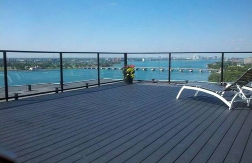 Detroit Condominio | 2 BR Riverview Comfy Condo: Walk to Belle Isle. 10mins to Downtown. 6mth min.