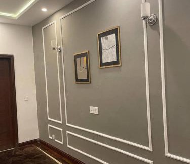 Lahore Apartamento | 2 BR Suite Central location-Gulberg