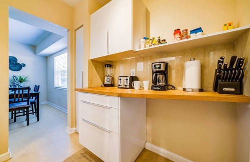 Lake Ridge Apartamento | # 2: 1BR / 1BA tranquilo y privado con patio y cocina completa