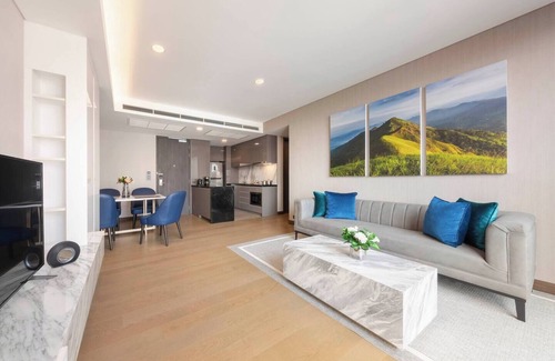 Bangkok Central Business District Condominio | 2 BRS/ WG/ Serviced/ Monthly