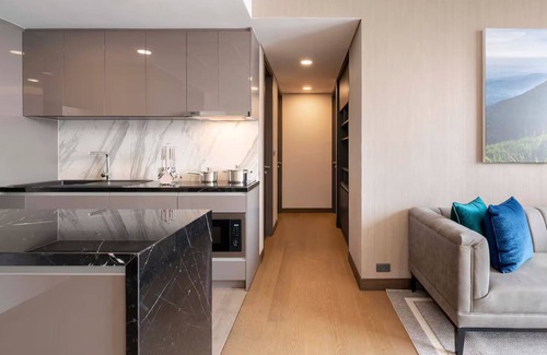 Bangkok Central Business District Condominio | 2 BRS/ WG/ Serviced/ Monthly