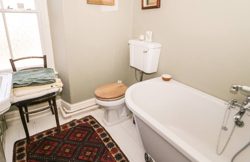Llanfairfechan Casa | 2 BRYN EURYN, family friendly, with a garden in Llanfairfechan