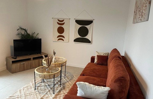 Elbeuf Apartamento | 2 chic and spacious bedrooms in a 99m2 apartment