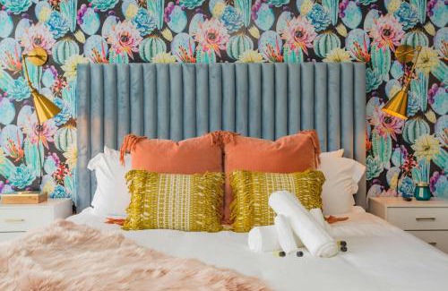 South Nashville Casa | 2 Chic Townhomes Near Geodis Sleeps 22
