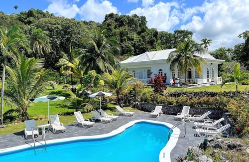 Port Antonio Apartamento | 2 Comfortable King Suites Close to Portland Parish Church! Pool, FREE Parking!