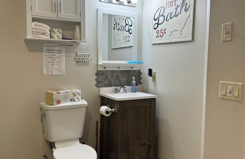 Blanchardville Hotel | 2 Comfortable Queen Beds & Hot Shower at an affordable price.