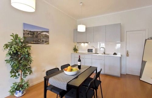 Uniao de Freguesias do Centro Apartamento | 2 pisos acogedores con garaje y Netflix | Ace Location