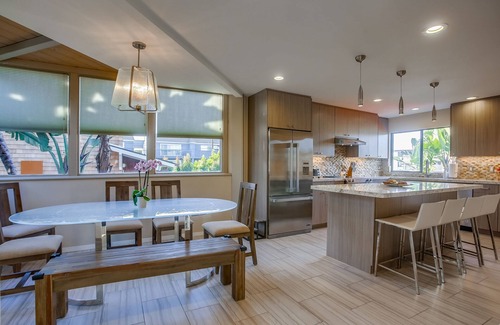 Del Mar Casa | 2 Connected Homes Walking Distance to the Beach and Track: The Surf & Turf in Del Mar - New Listing