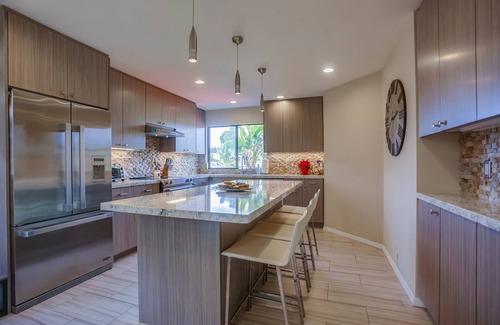 Del Mar Casa | 2 Connected Homes Walking Distance to the Beach and Track: The Surf & Turf in Del Mar - New Listing