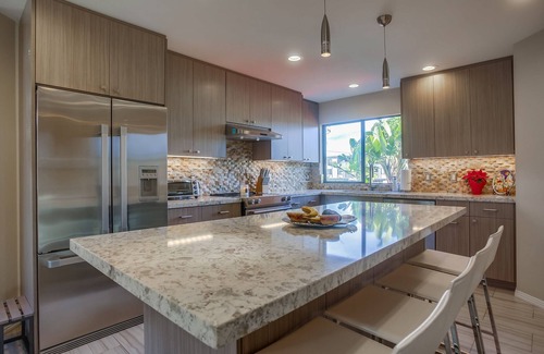 Del Mar Casa | 2 Connected Homes Walking Distance to the Beach and Track: The Surf & Turf in Del Mar - New Listing