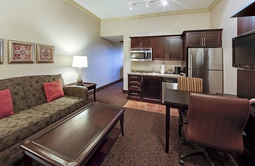 Palm Beach - West Palm Beach Casa | 2 Connecting Suites at a Hotel