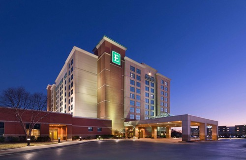 Murfreesboro Casa | 2 Connecting Suites at a Hotel