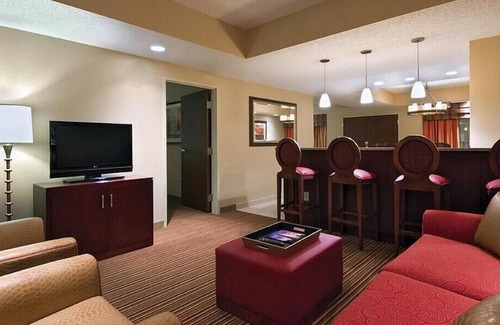 Murfreesboro Casa | 2 Connecting Suites at a Hotel