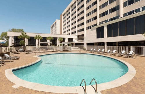 Downtown Wilmington Casa | 2 Connecting Suites at a 4⭐️ Hotel