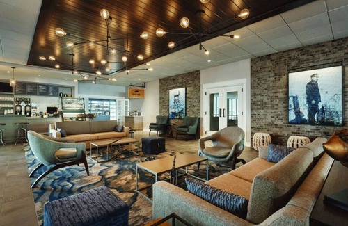 Downtown Wilmington Casa | 2 Connecting Suites at a 4⭐️ Hotel